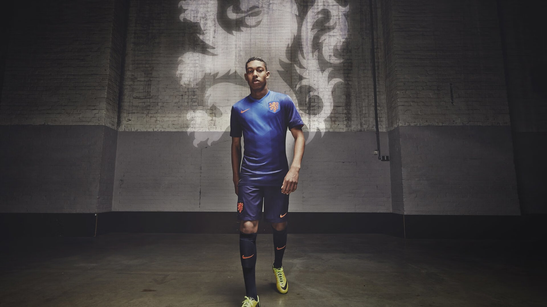 “南非羚羊队萨尔·巴赫闪耀赛场，带领球队迎接挑战”