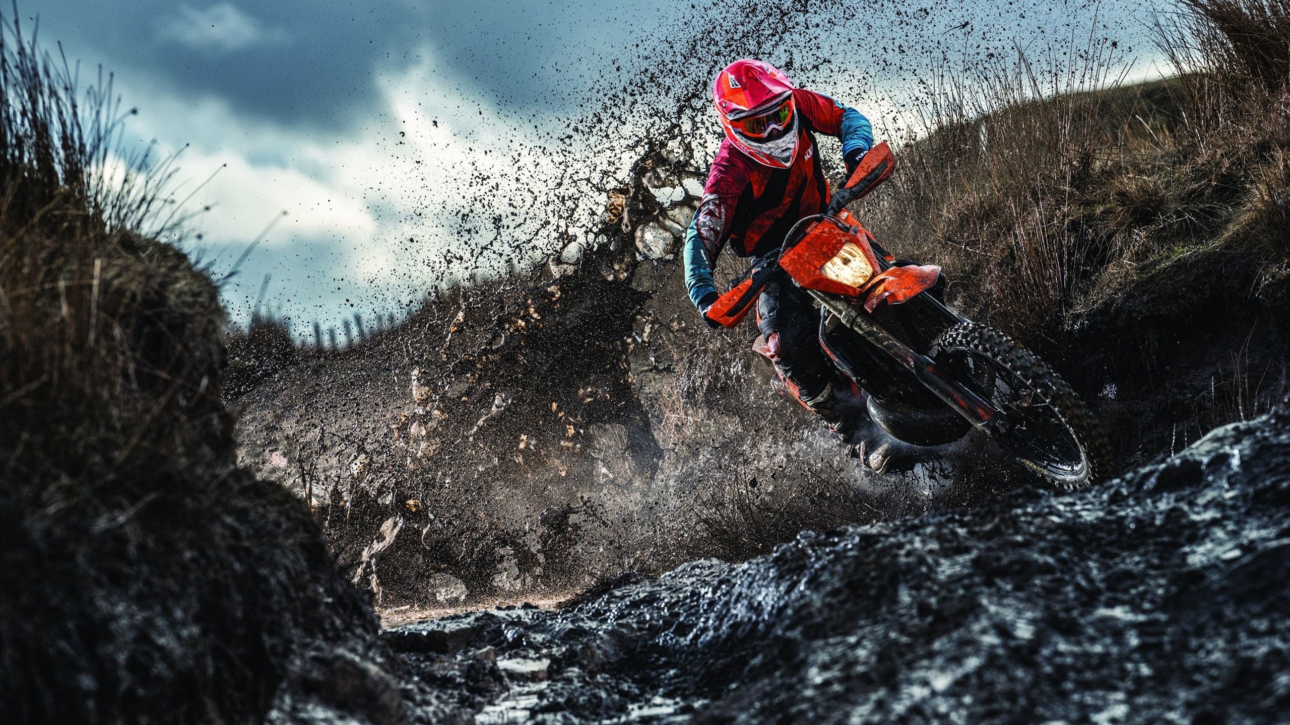 爱游戏-英超逆转奇迹：逆境中铸就的传奇一幕，英超分差最多逆转夺冠